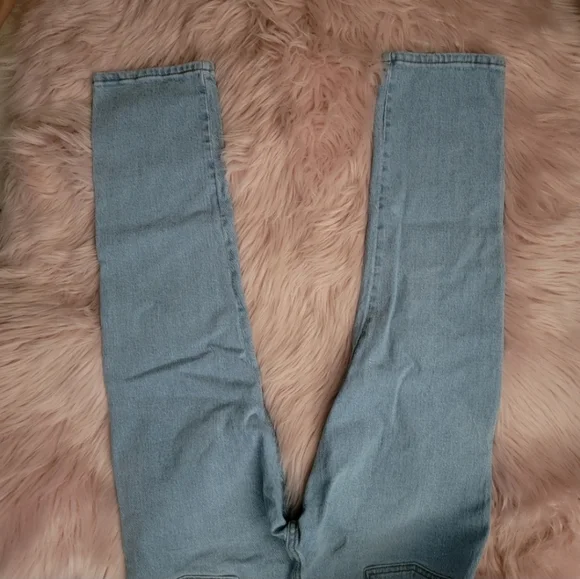 Levi's 501 cropped logo strip high waist button fly jeans - Picture 6 of 13